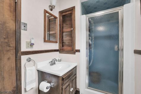152 Long Hill Road Little Falls NJ 07424