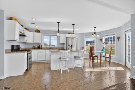 4 Coventry Road Hardyston NJ 07419
