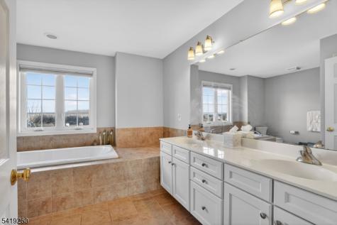 4 Coventry Road Hardyston NJ 07419