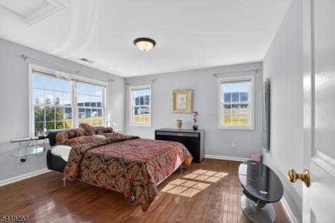 4 Coventry Road Hardyston NJ 07419