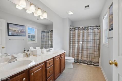 4 Coventry Road Hardyston NJ 07419