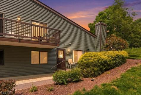 55 Meadowview Drive Clinton NJ 08801
