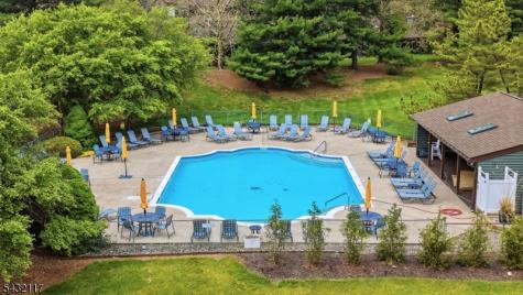 55 Meadowview Drive Clinton NJ 08801