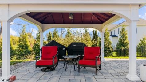 9 Donna Drive Raritan NJ 08822