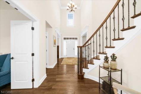 9 Donna Drive Raritan NJ 08822