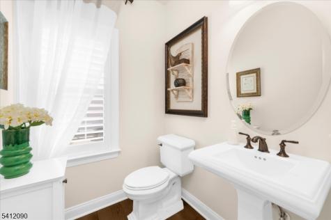 9 Donna Drive Raritan NJ 08822