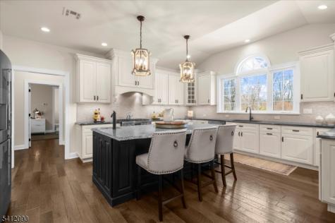 9 Donna Drive Raritan NJ 08822