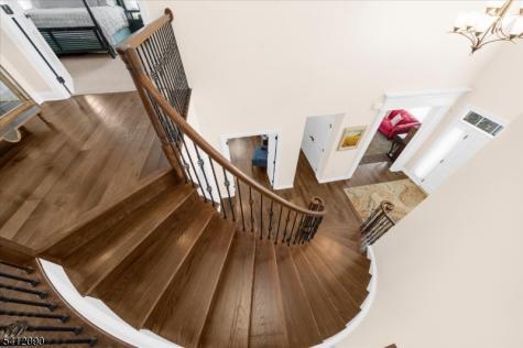 9 Donna Drive Raritan NJ 08822