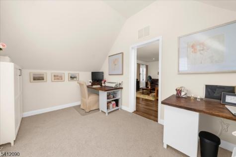 9 Donna Drive Raritan NJ 08822