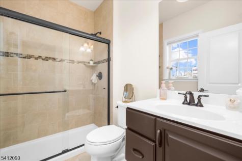 9 Donna Drive Raritan NJ 08822