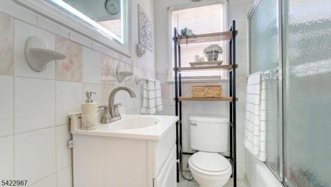 34 Greenlawn Drive Lodi NJ 07644