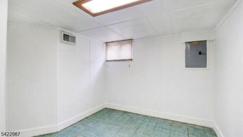 34 Greenlawn Drive Lodi NJ 07644