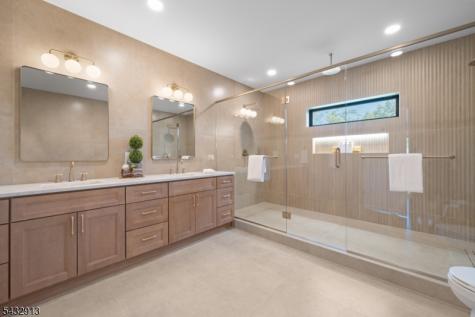 24 Richard Scott Court Haledon NJ 07508