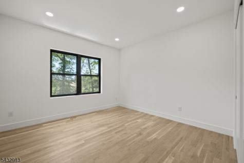 24 Richard Scott Court Haledon NJ 07508
