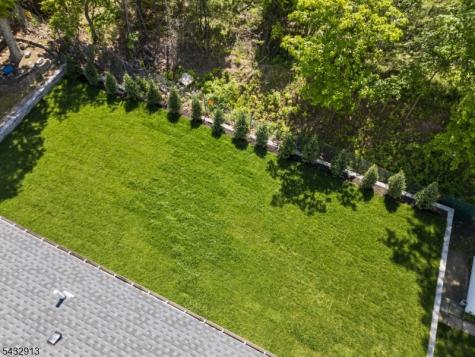 24 Richard Scott Court Haledon NJ 07508