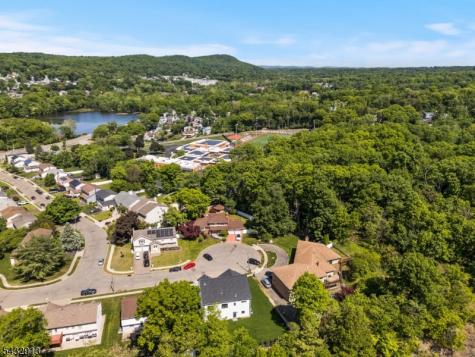 24 Richard Scott Court Haledon NJ 07508