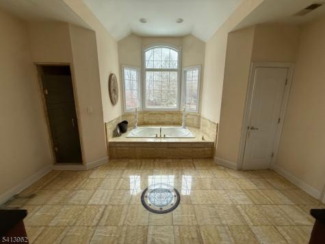 6 Trout Brook Court Chester NJ 07930