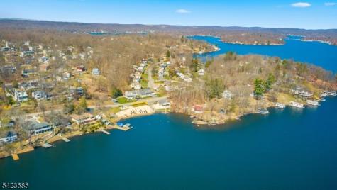 38 Ithanell Road Hopatcong NJ 07843