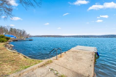 38 Ithanell Road Hopatcong NJ 07843