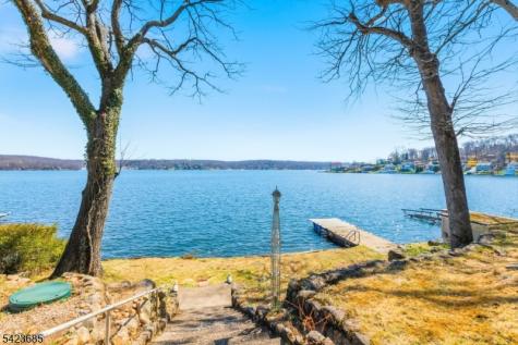 38 Ithanell Road Hopatcong NJ 07843