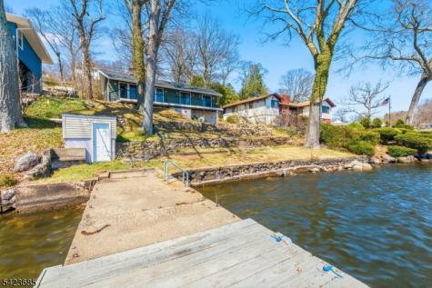 38 Ithanell Road Hopatcong NJ 07843
