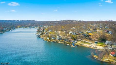 38 Ithanell Road Hopatcong NJ 07843