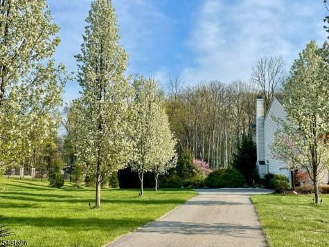 2 Stone Forge Road Green NJ 07821