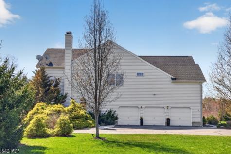 2 Stone Forge Road Green NJ 07821