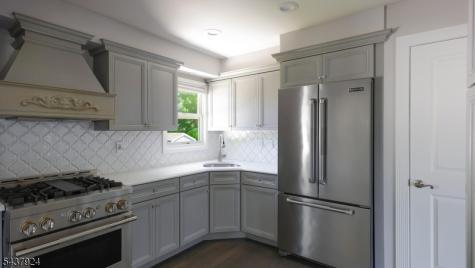 15 Cutler Place Clark NJ 07066