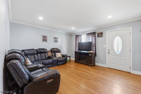 237 Clinton Woodbridge NJ 07095