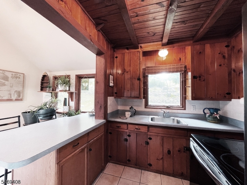 16 Lakeview Road Hopatcong NJ 07843
