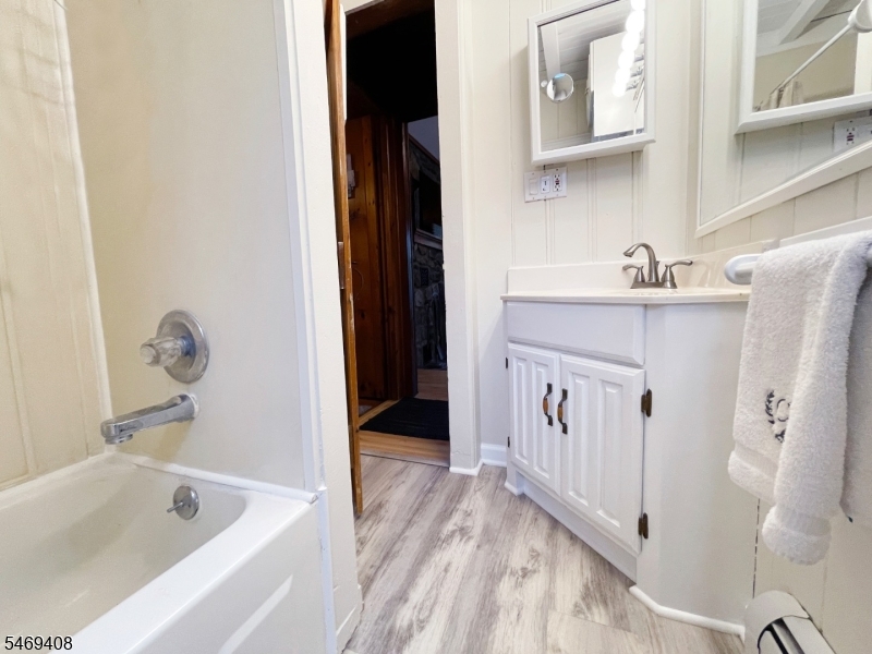 16 Lakeview Road Hopatcong NJ 07843