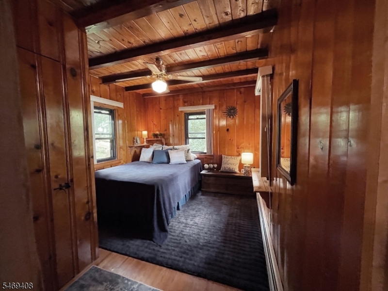 16 Lakeview Road Hopatcong NJ 07843