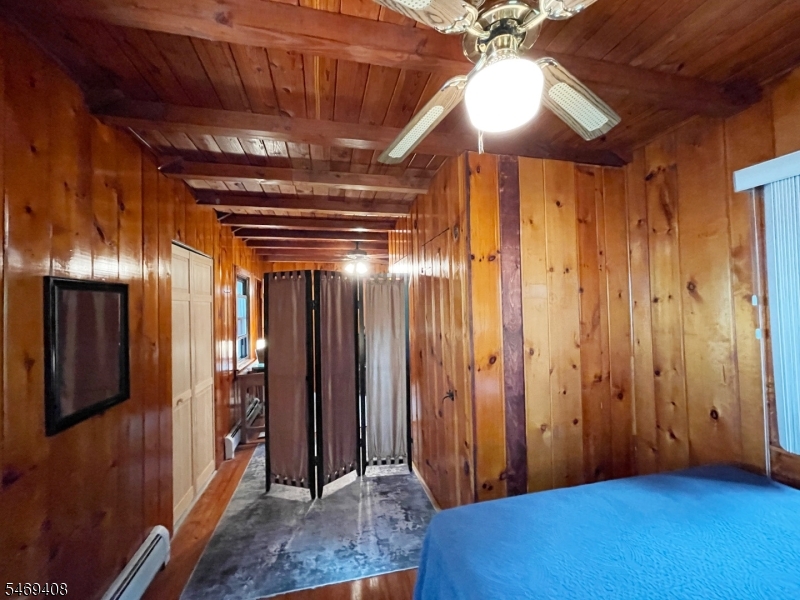 16 Lakeview Road Hopatcong NJ 07843