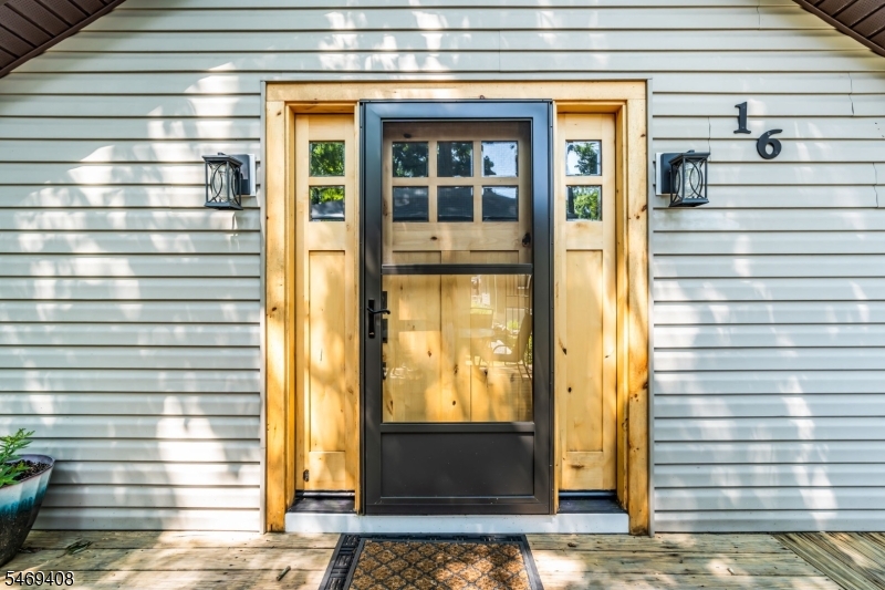 16 Lakeview Road Hopatcong NJ 07843