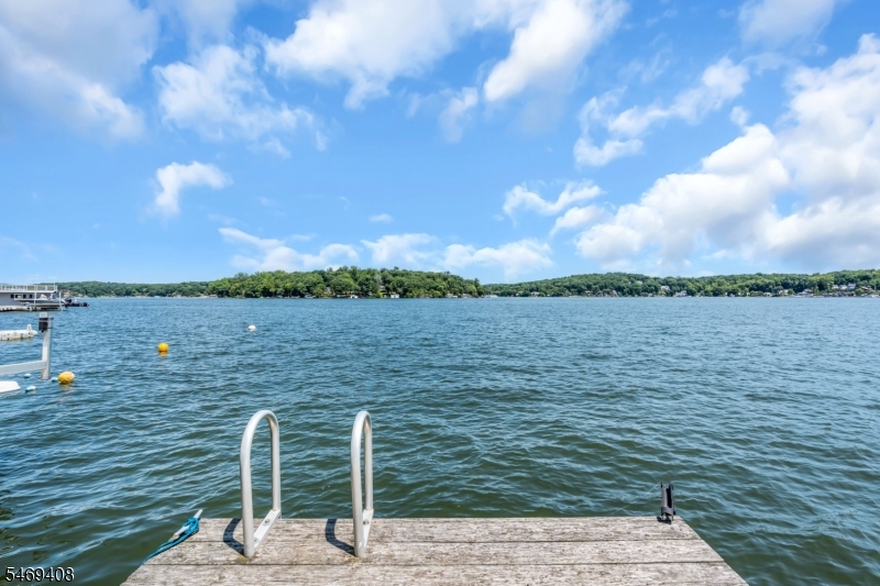 16 Lakeview Road Hopatcong NJ 07843