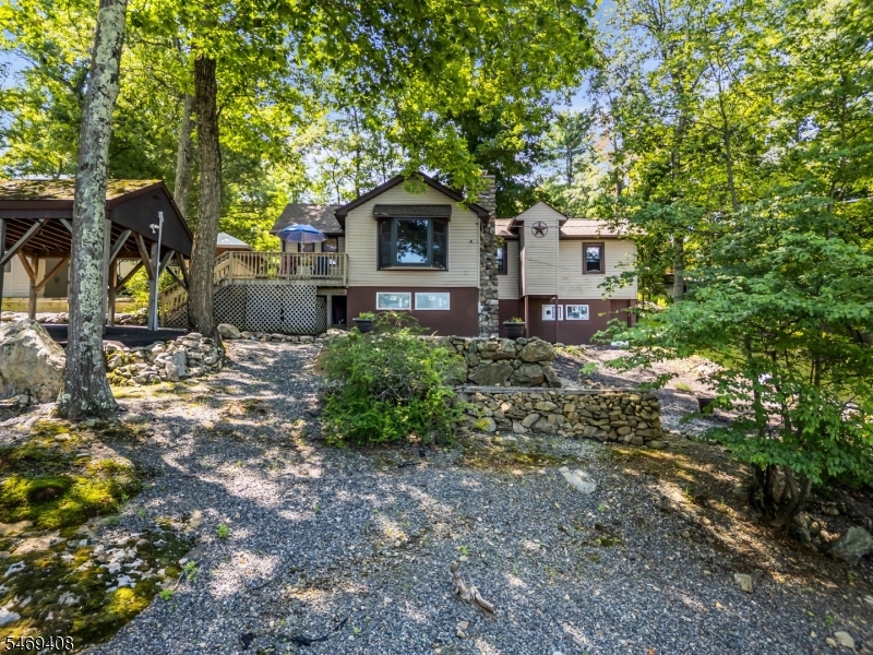 16 Lakeview Road Hopatcong NJ 07843