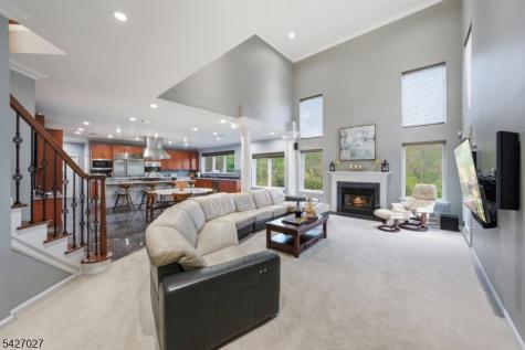 5 Robert Court Monroe NJ 08831
