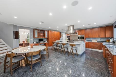 5 Robert Court Monroe NJ 08831