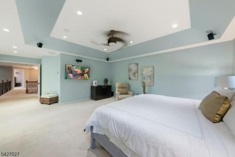 5 Robert Court Monroe NJ 08831