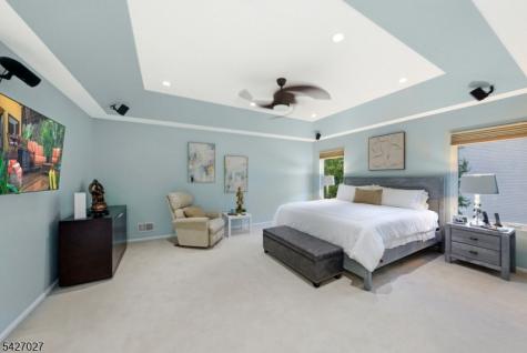 5 Robert Court Monroe NJ 08831