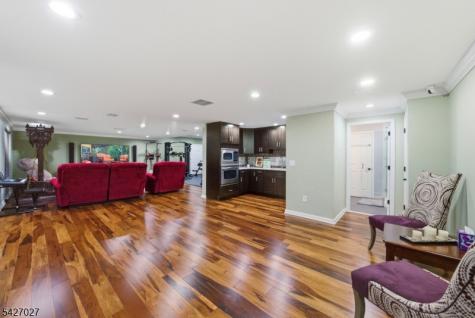 5 Robert Court Monroe NJ 08831