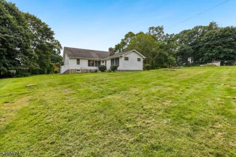 11 Clearwater Road Mount Olive NJ 07828