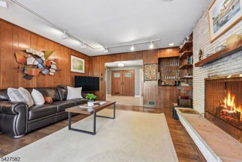 89 Westview Road Millburn NJ 07078