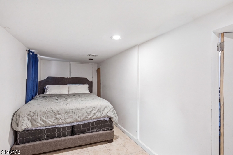 10 Lentz Place Irvington NJ 07111
