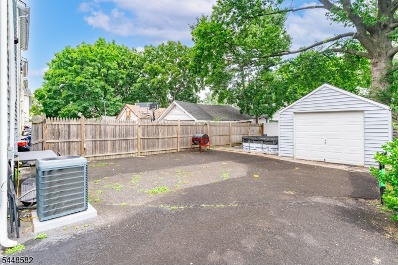 10 Lentz Place Irvington NJ 07111