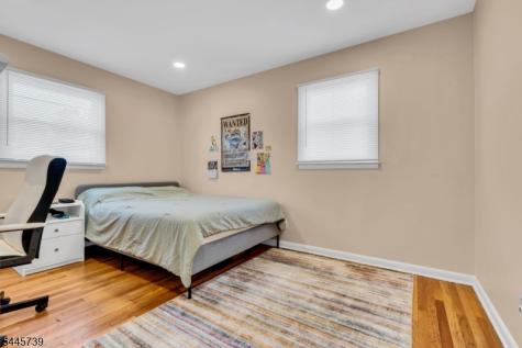 33 Oak Avenue Pequannock NJ 07440