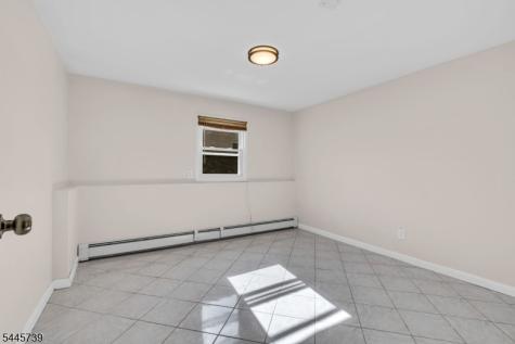 33 Oak Avenue Pequannock NJ 07440