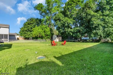 33 Oak Avenue Pequannock NJ 07440