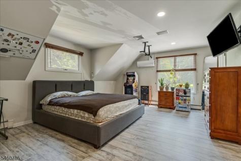 3 Manrodt Court Kinnelon NJ 07405